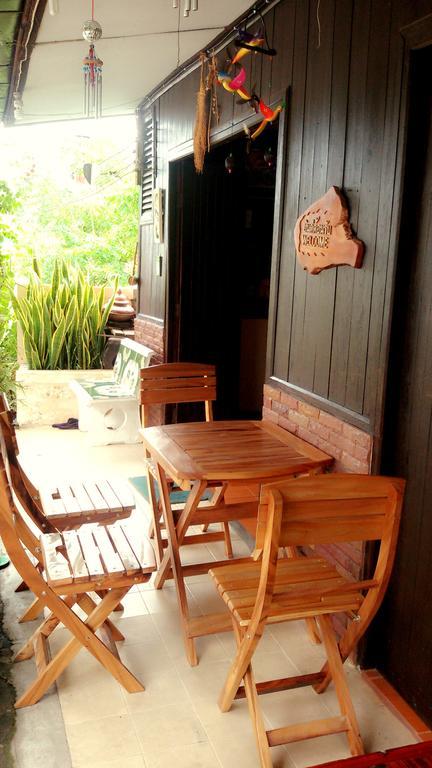 Baan Mai Guesthouse Мехонгсон Екстер'єр фото