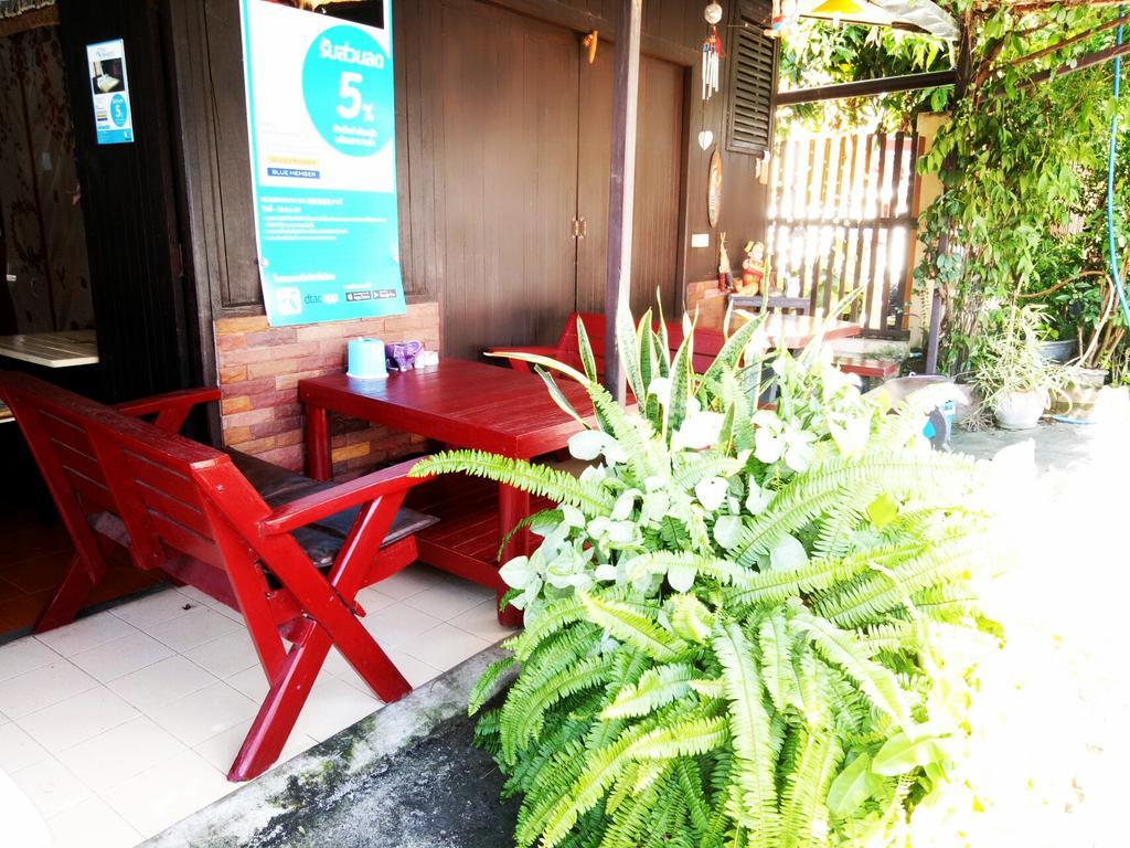Baan Mai Guesthouse Мехонгсон Екстер'єр фото