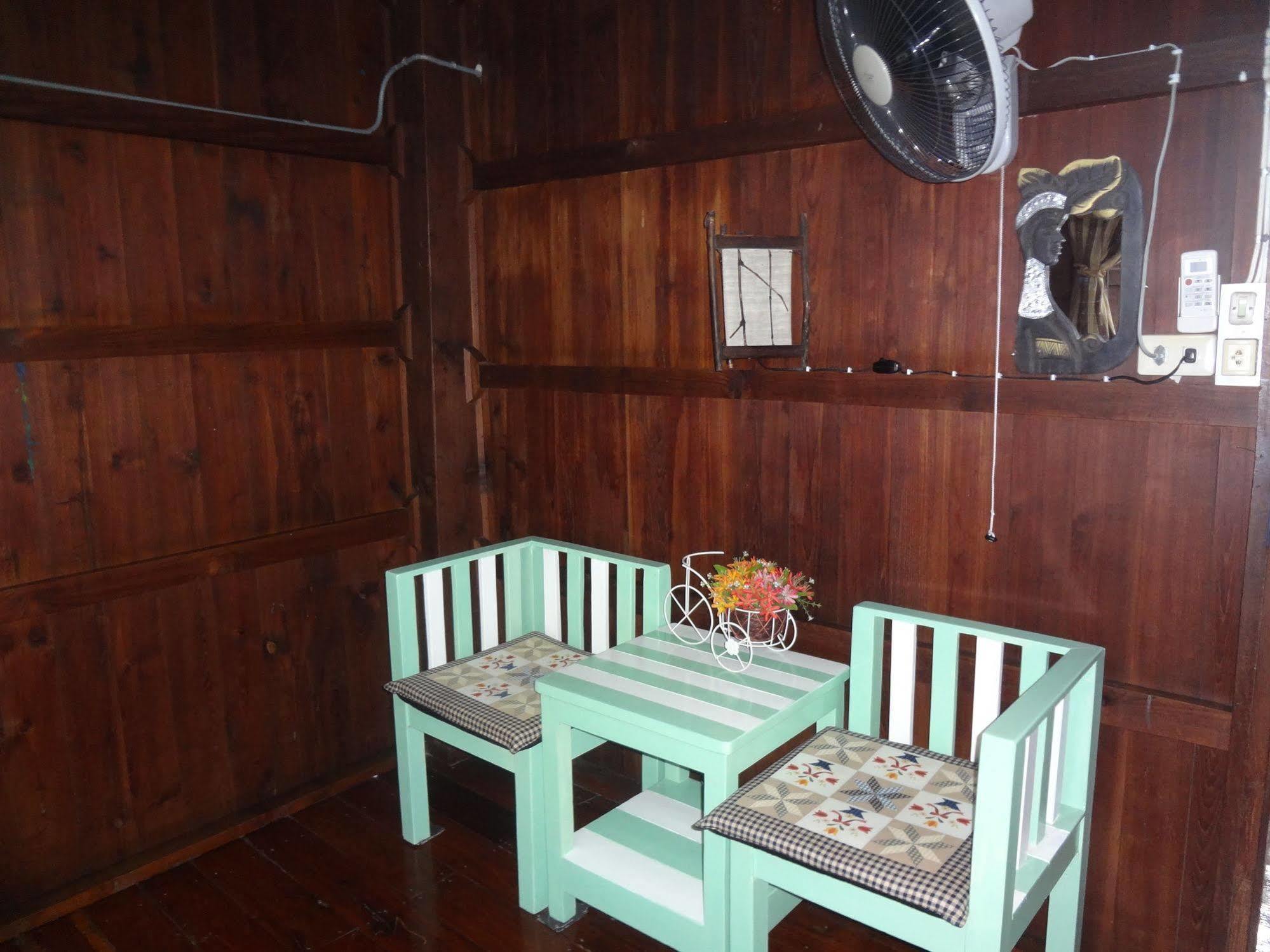 Baan Mai Guesthouse Мехонгсон Екстер'єр фото