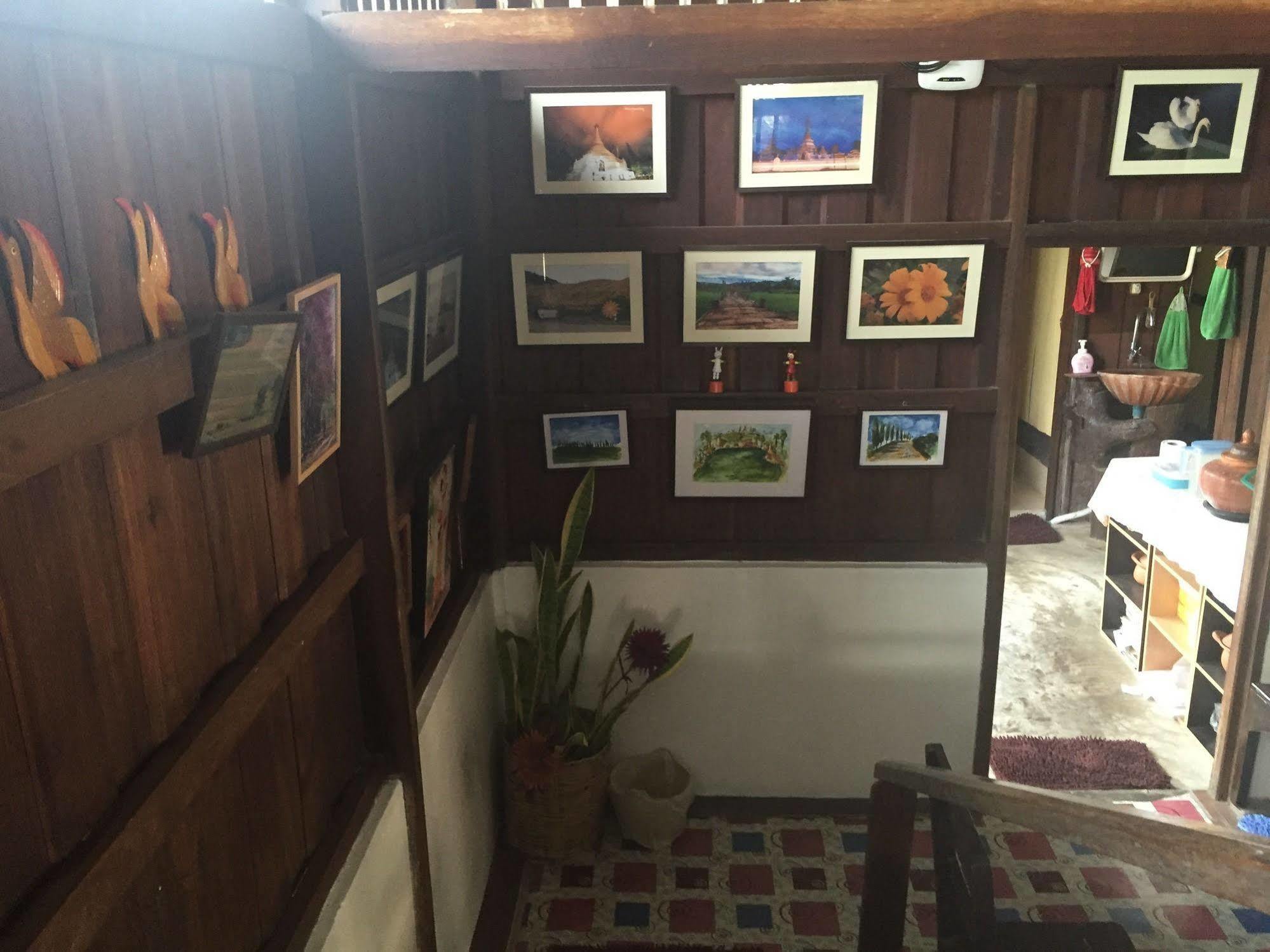Baan Mai Guesthouse Мехонгсон Екстер'єр фото