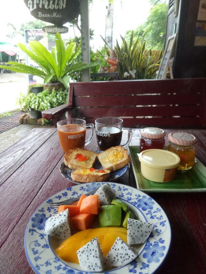 Baan Mai Guesthouse Мехонгсон Екстер'єр фото